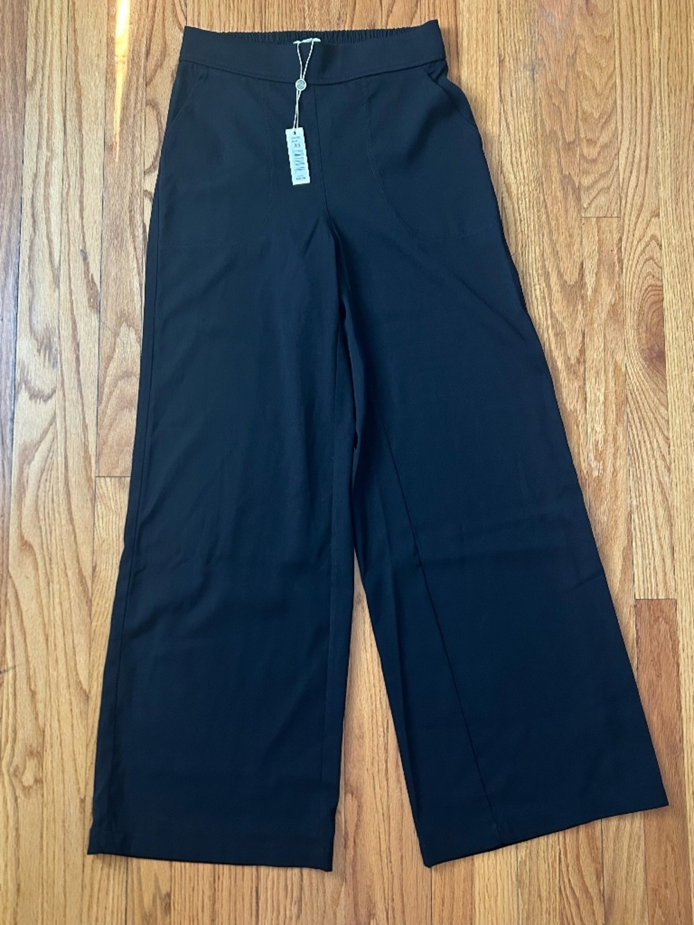 NWT Max Studio Wide Leg Pull on Pants in Black